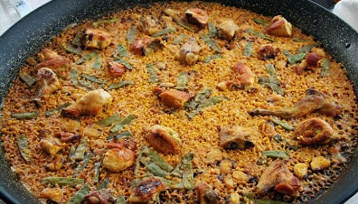 Paella campera foto